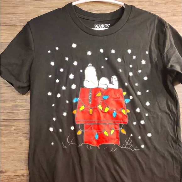 Peanuts Black Tee with Snoopy Holiday Design - Picture 2 of 5